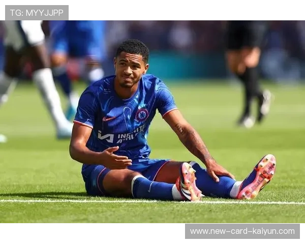 切尔西连续短传推进,进攻层次分明