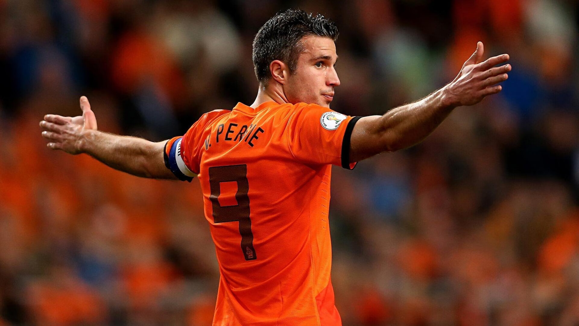 羽毛球发球落点精度赛 边线与底线附近区域成“黄金区”